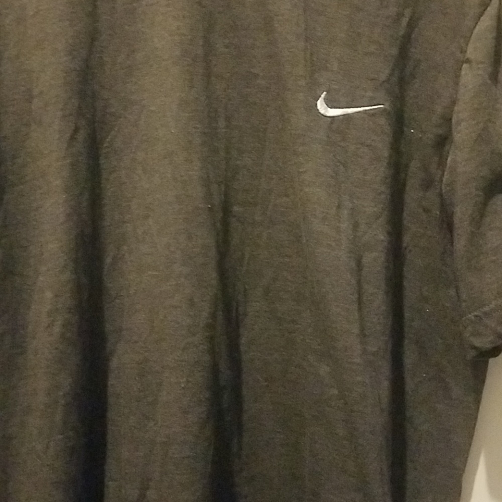 Gray nike tee